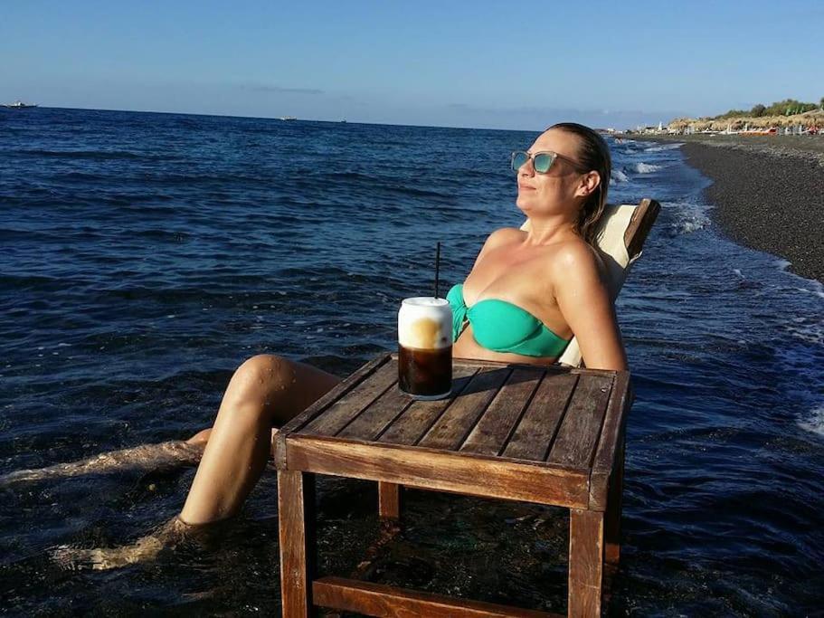 Pleasure Black Beach Períssa Extérieur photo