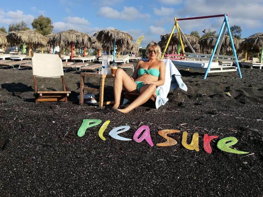 Pleasure Black Beach Períssa Extérieur photo