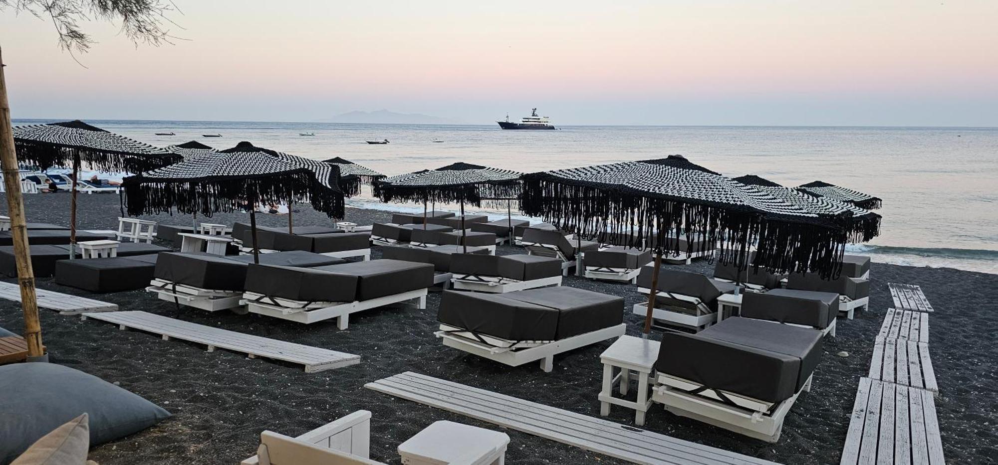 Pleasure Black Beach Períssa Extérieur photo